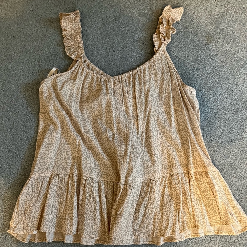 TJ Maxx - SIM&SAM light pink & grey leopard print tank top/blouse size S